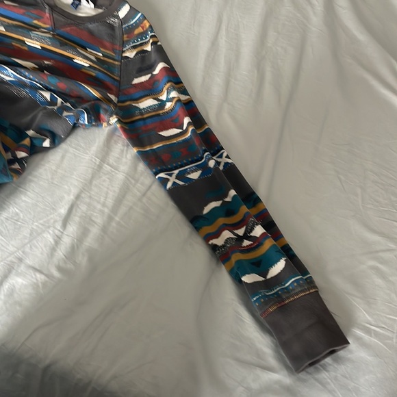 Divided by H&M Aztec print medium crew neck - Picture 3 of 3
